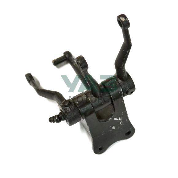 Кронштейн промежуточных рычагов КПП / УАЗ 452, 3303 (MetalPart) MP-451-1703103-31 Кронштейн промежуточных рычагов КПП / УАЗ 452, 3303 (MetalPart) MP-451-1703103-31